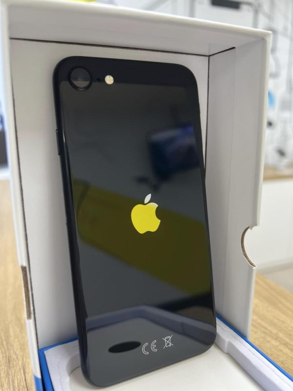 ⚫ iPhone SE (2020) | noir | 64 Go | Honneurs